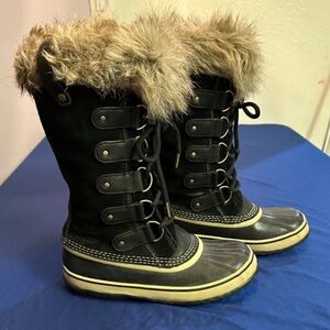Sorel "Joan of Arctic" Boots - Womens Size 8